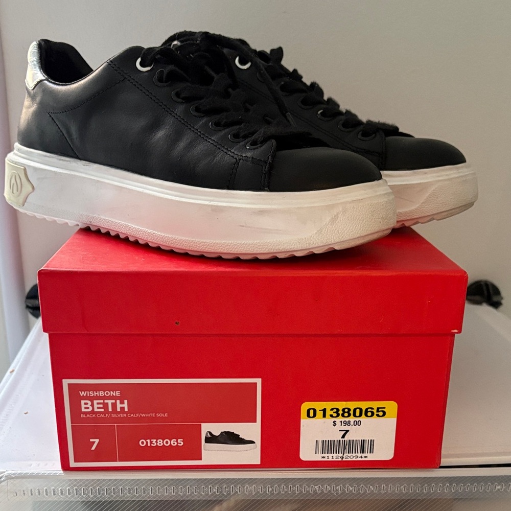 Wishbone (from Brown’s) Beth Women's Black Leather Platform Sneakers